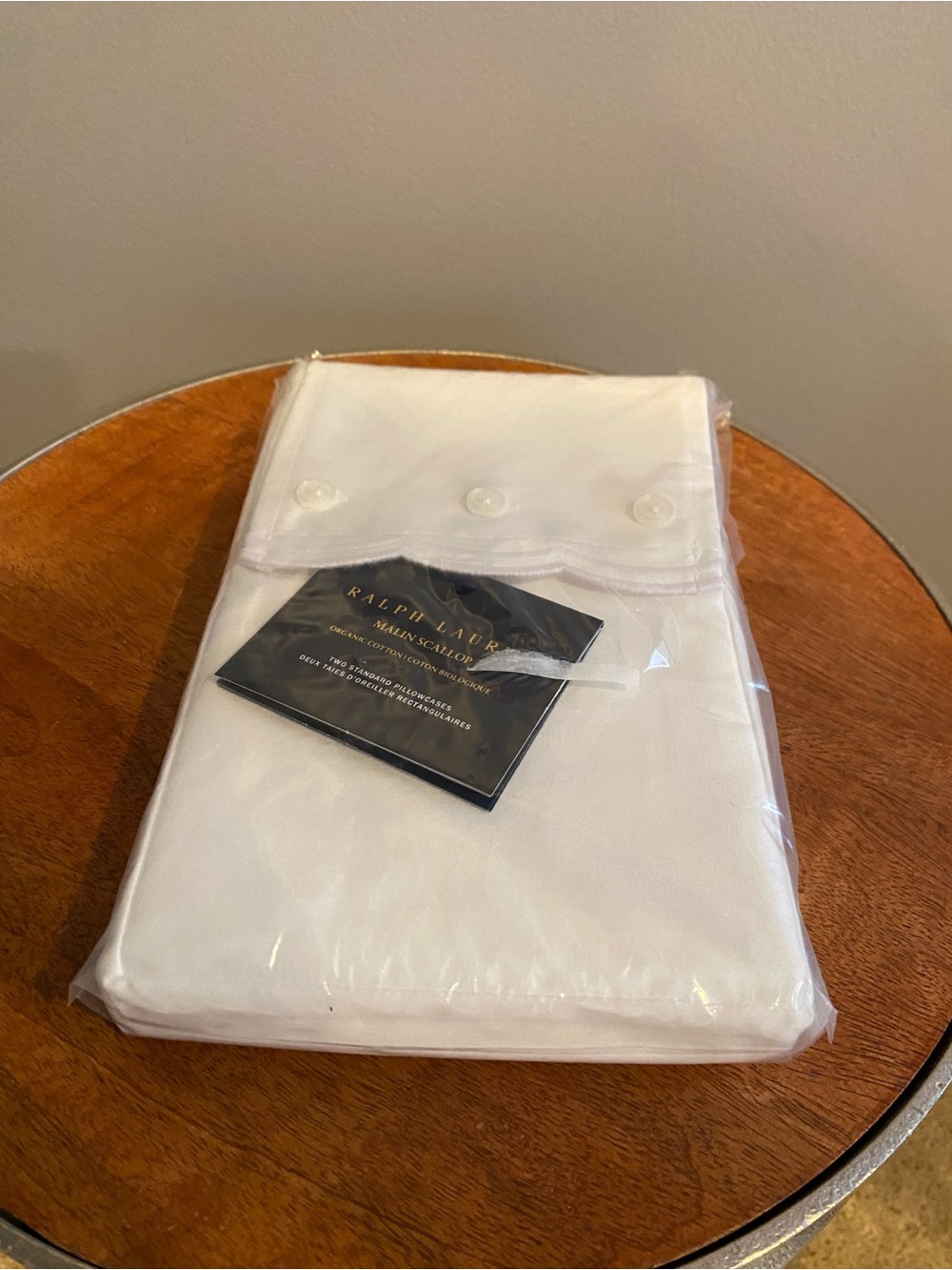 2 Ralph Lauren White Scalloped Edge Organic Cotton Pillowcase Pair - Picture 4 of 4